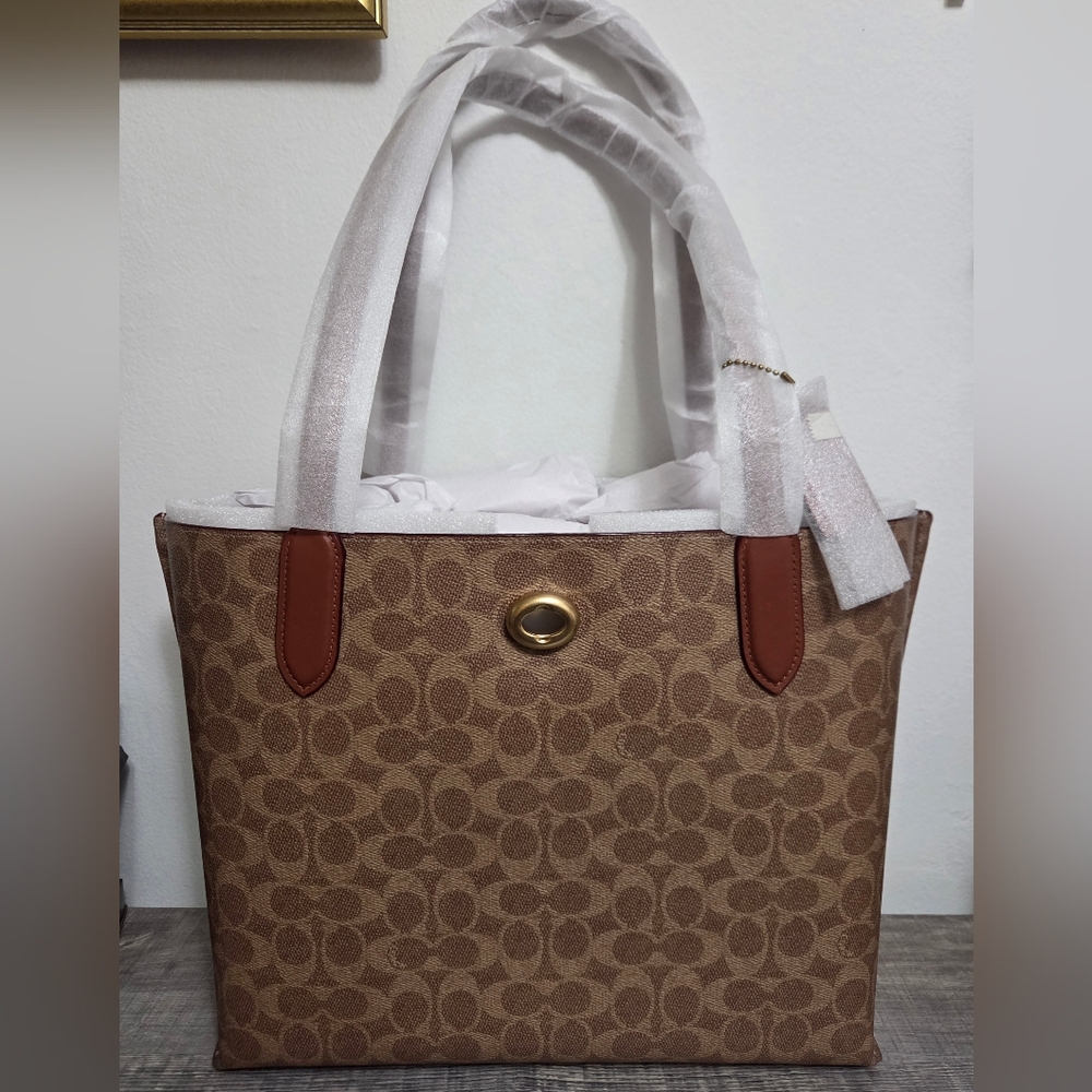 NWT Coach Willow Tote